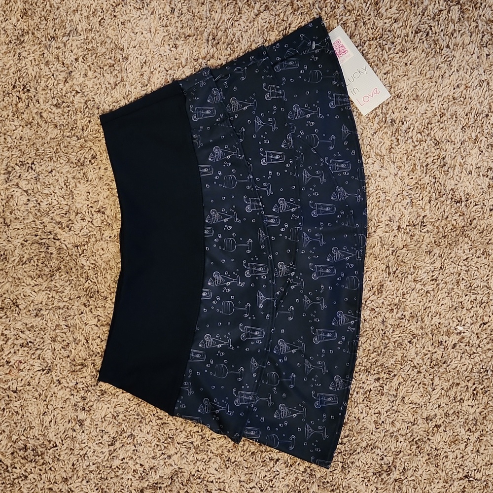 XS Lucky in Love Novelty (Wine/Cocktails) Navy Blue Tennis Pickleball Skirt Skor